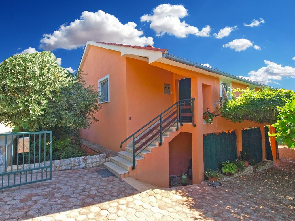 Apartment Luisa 1437 Peruski Exterior photo